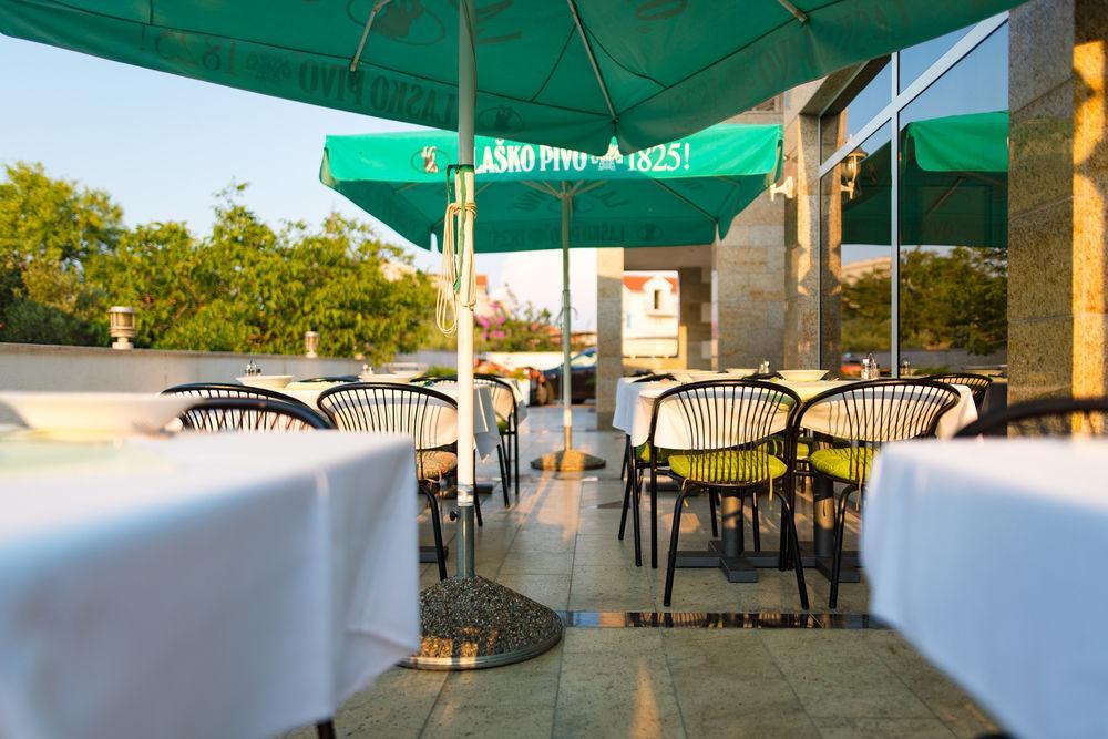 Downtown Private Rooms Mandic ซูเปตาร์ ภายนอก รูปภาพ