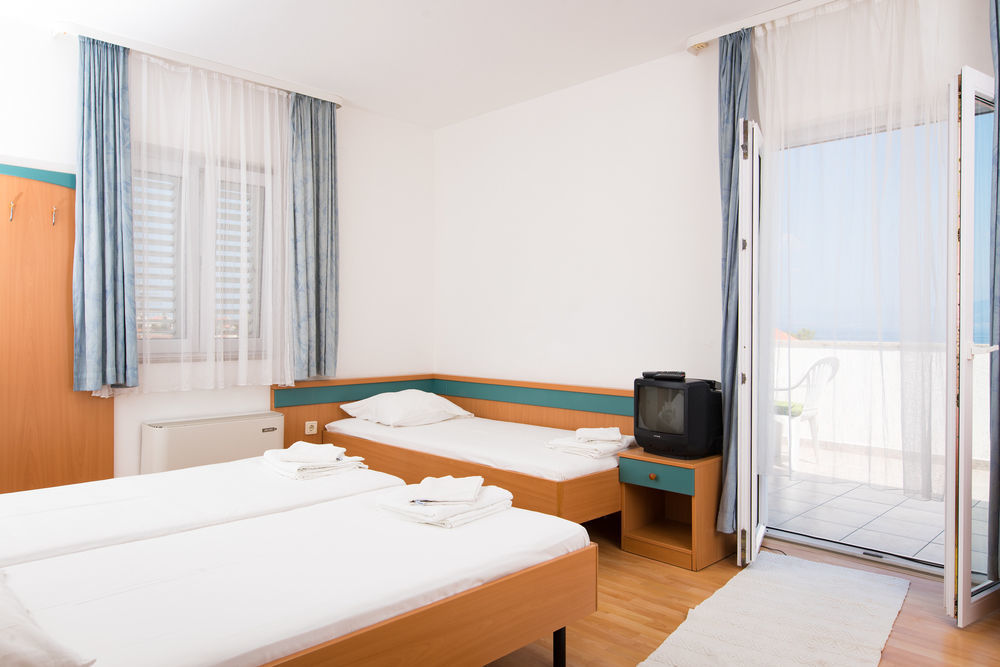 Downtown Private Rooms Mandic ซูเปตาร์ ภายนอก รูปภาพ